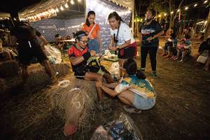 BIB: 
                            <button type="button" onclick="openModal(13715539)" class="btn btn-primary btn-sm float-right btn-popup" data-toggle="modal" data-target=".modal-high-quality">
                        <i class="fas fa-shopping-cart"></i> Add to Cart
                    </button>
                                            <button type="button" onclick="isThisMe(13715539, true)" class="btn btn-success btn-sm float-right btn-popup btn-isme hidden" data-toggle="tooltip" data-placement="bottom" title="นี่คือรูปของคุณใช่ไหม คลิกที่นี่เพื่อเอาเข้าอัลบั้ม">
                        <i class="fas fa-plus"></i> Add to album
                    </button>
                    <button type="button" onclick="isThisMe(13715539, false)" class="btn btn-warning btn-sm float-right btn-popup btn-isnotme hidden">
                        <i class="fas fa-ban"></i> Remove from album
                    </button>